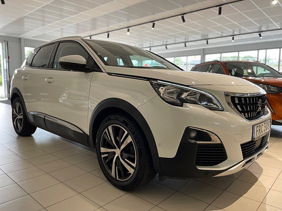 Peugeot 3008 3 of 5