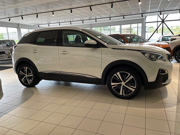 Peugeot 3008 4 of 5