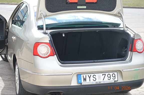 Volkswagen Passat 3 of 4