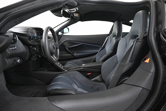 McLaren 750S 17 of 24