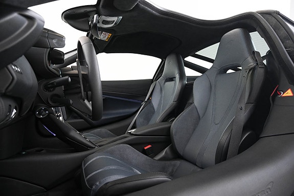 McLaren 750S 18 of 24