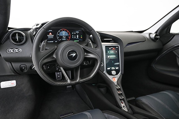 McLaren 750S 16 of 24