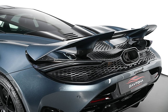 McLaren 750S 12 of 24