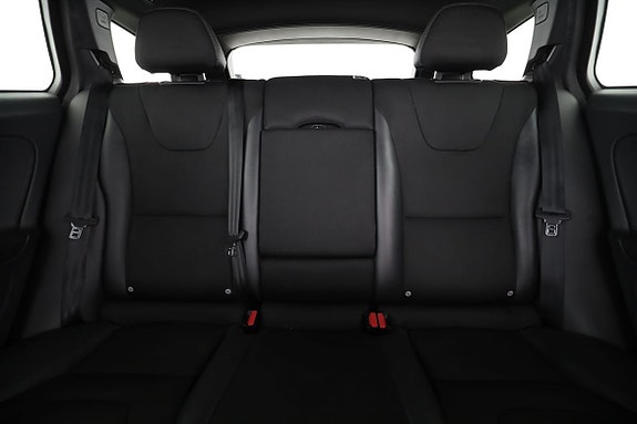 Volvo V60 16 of 30