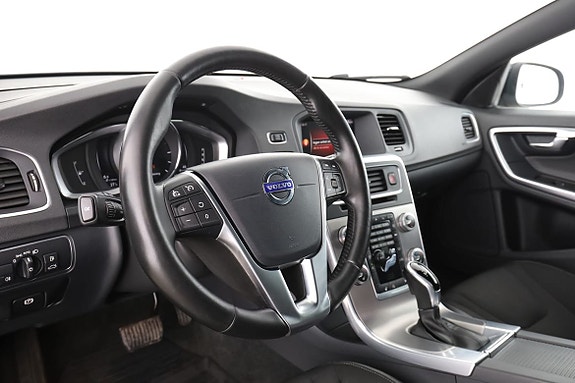 Volvo V60 12 of 30