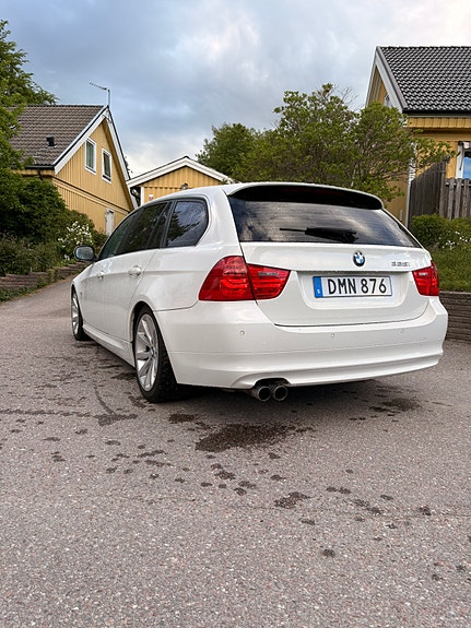 BMW 325i 5 of 5