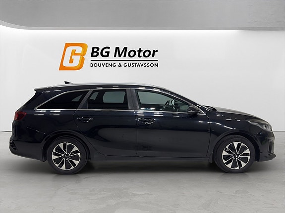 Kia Ceed 3 of 5