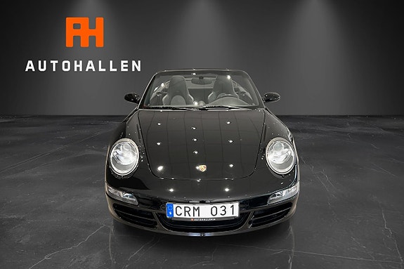 Porsche 911 Carrera 4S 2 of 5