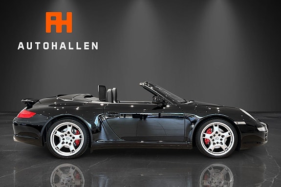 Porsche 911 Carrera 4S 5 of 5
