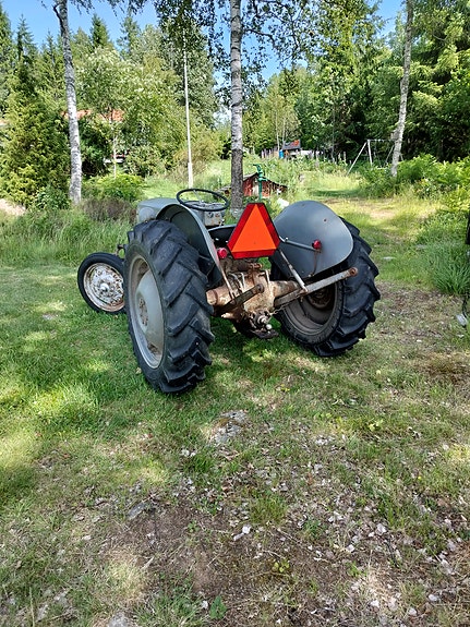 Massey Ferguson TED107723 2 of 5