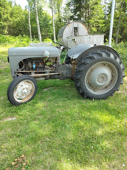 Massey Ferguson TED107723 3 of 5