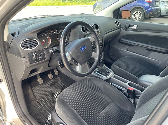 Ford Focus 10 of 19
