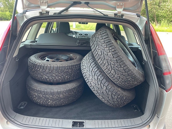 Ford Focus 19 of 19