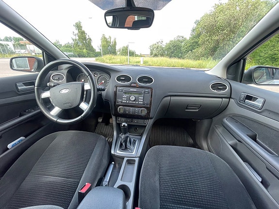 Ford Focus 13 of 19