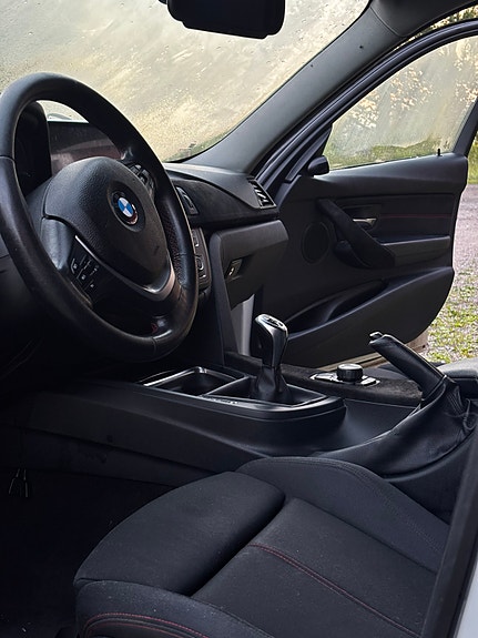 BMW 318d 7 of 12