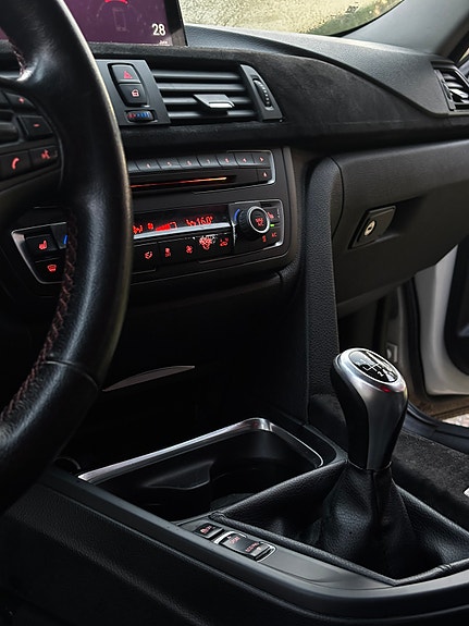 BMW 318d 12 of 12