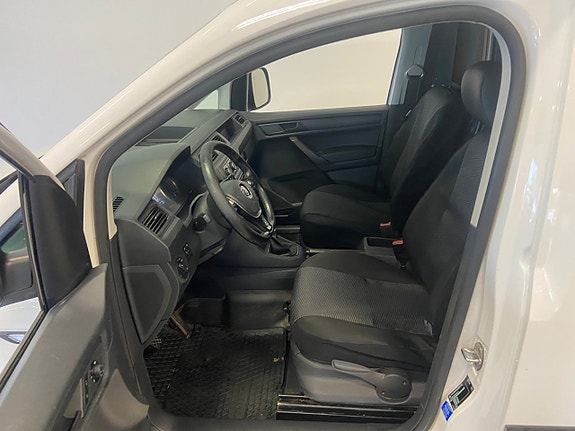 Volkswagen Caddy Maxi 2 of 5