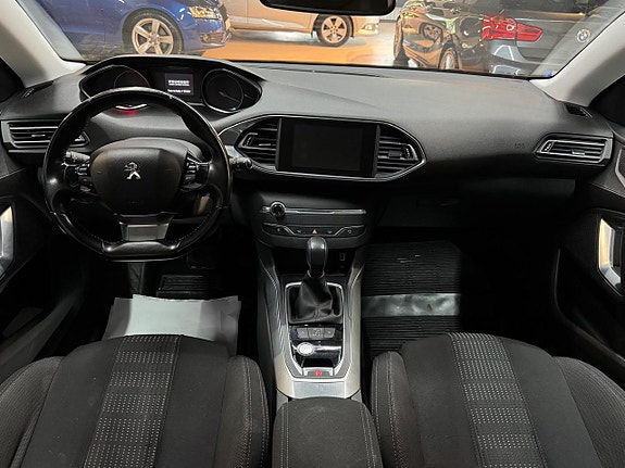 Peugeot 308 SW 6 of 16
