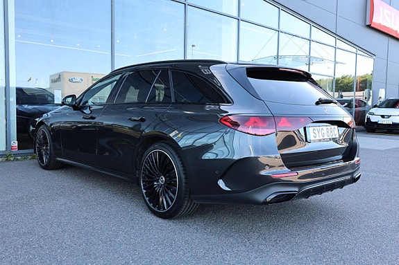 Mercedes-Benz E220 9 of 21
