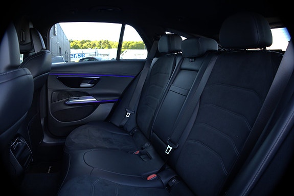 Mercedes-Benz E220 20 of 21