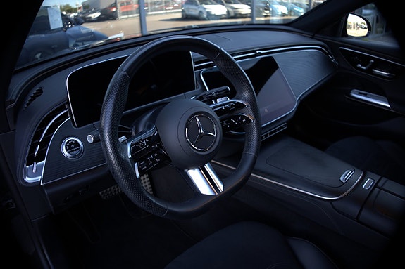 Mercedes-Benz E220 11 of 21