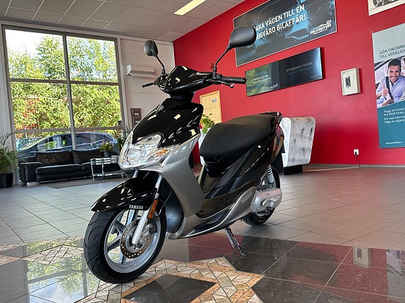 Yamaha jogr 50 cc 3 of 5