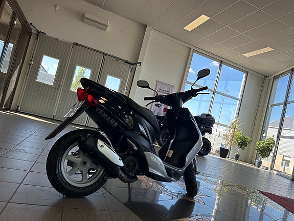 Yamaha jogr 50 cc 4 of 5