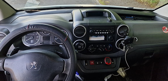Peugeot Partner 3 of 3