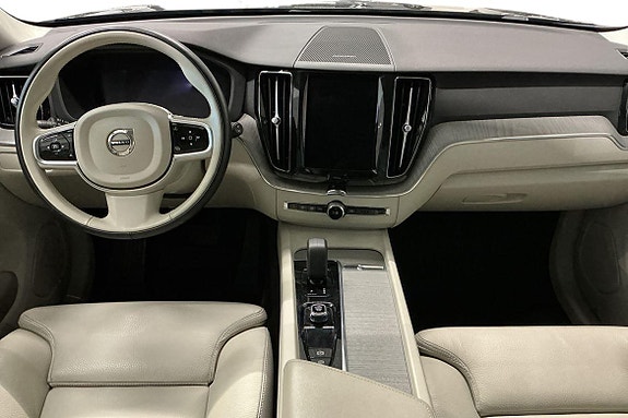 Volvo XC60 11 of 28