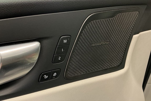 Volvo XC60 21 of 28