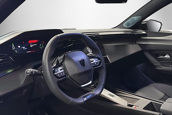Peugeot 408 4 of 5