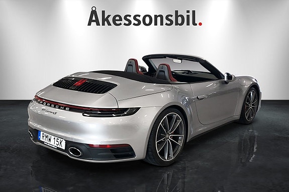 Porsche 911 13 of 16