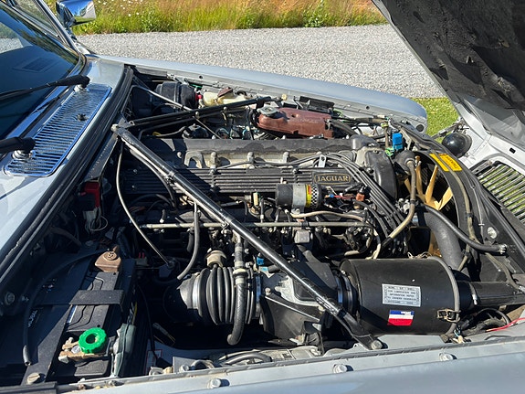 Jaguar XJ 6 of 7