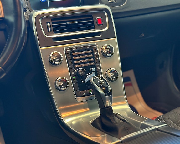 Volvo S60 27 of 30