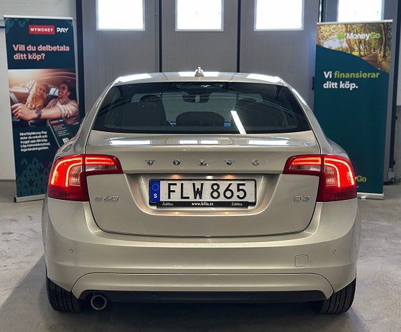 Volvo S60 7 of 30