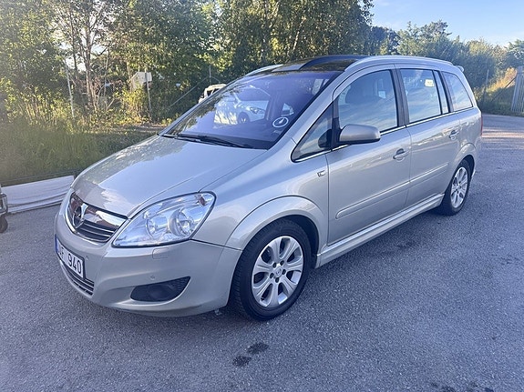 Opel Zafira 2 of 5