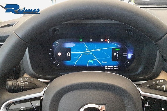 Volvo XC60 11 of 24
