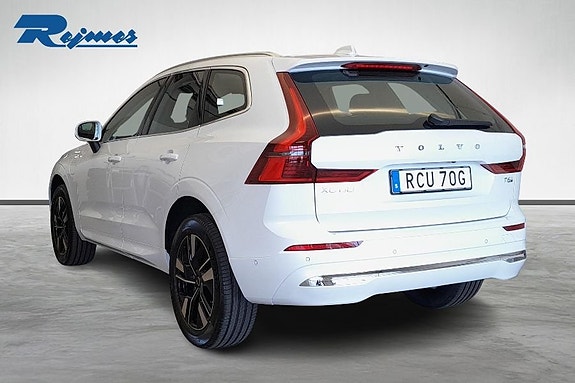 Volvo XC60 2 of 24