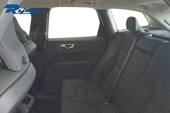 Volvo XC60 8 of 24