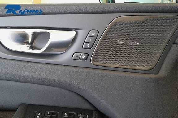 Volvo XC60 23 of 24
