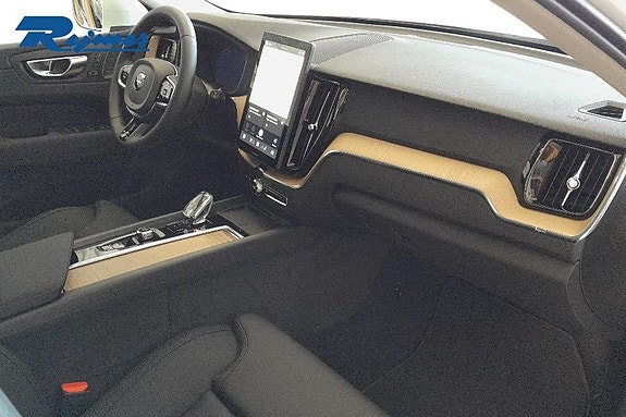 Volvo XC60 9 of 24