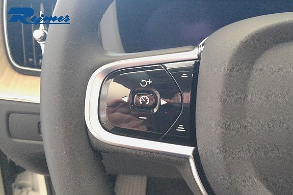 Volvo XC60 15 of 24