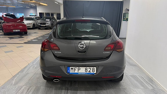 Opel Astra 5 of 5