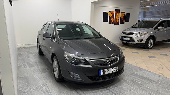 Opel Astra 4 of 5