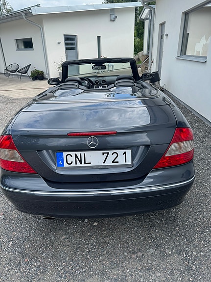 Mercedes-Benz CLK200 5 of 5
