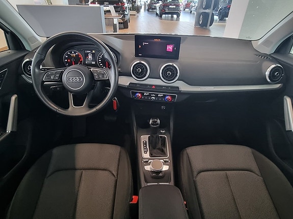 Audi Q2 2 of 5