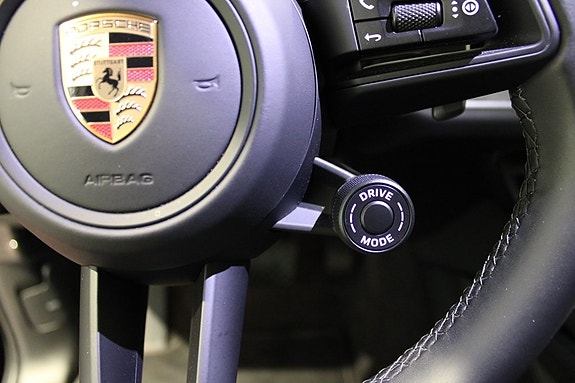 Porsche Cayenne 12 of 19