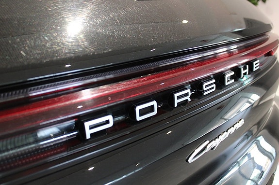 Porsche Cayenne 6 of 19