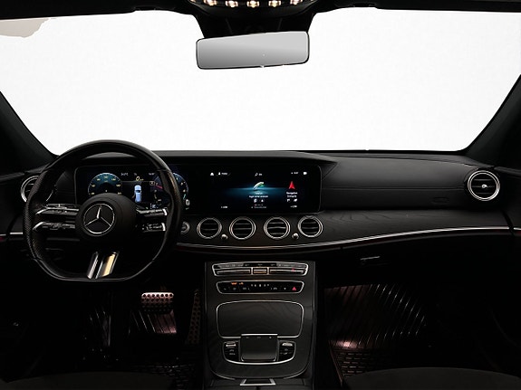 Mercedes-Benz E300 12 of 30