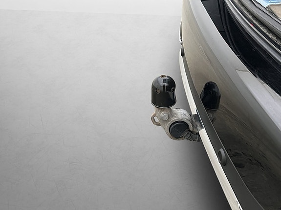 Mercedes-Benz E300 10 of 30